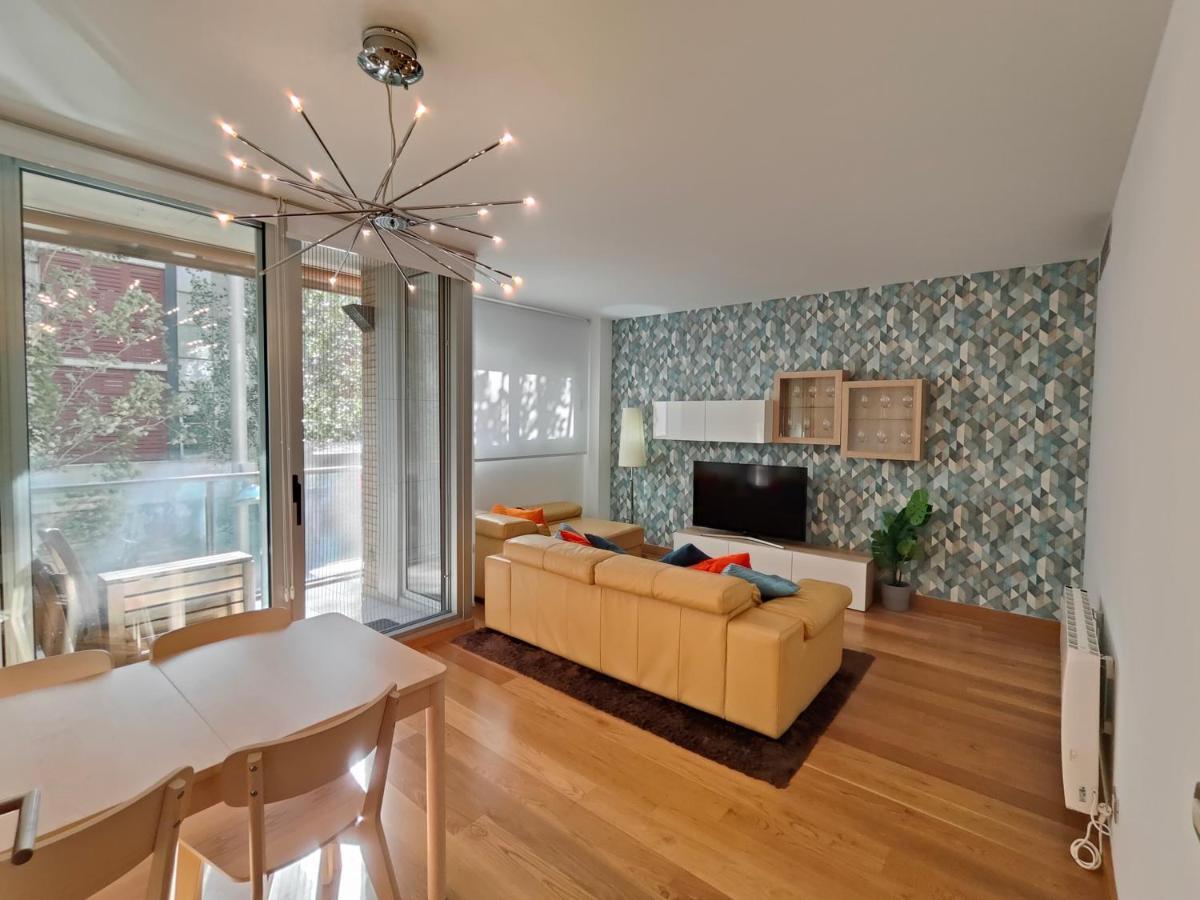 Family Apartment Forum Barcelona Eksteriør billede
